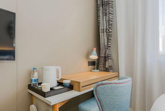 Hotel Home Inn (Shanghai Tangzhen Middle Chuangxin Road Metro Station)