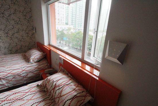 Гостиница Pod Inn (Shanghai Yu Garden, Red House and Lujiabang Metro Station branch)