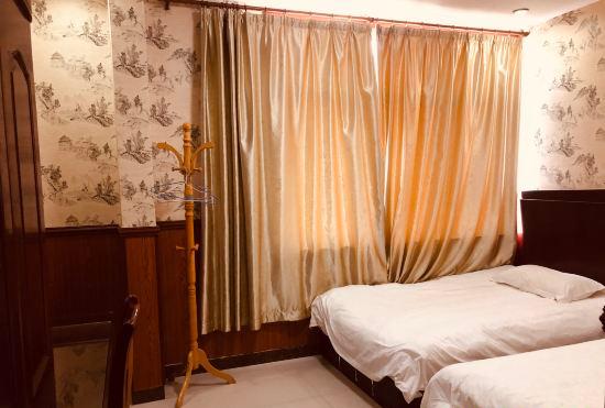 Гостиница Shanghai Yikeju Holiday Inn