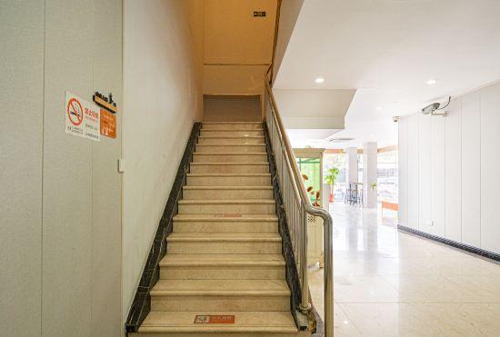 Hotel Pod Inn (Shanghai Changzhong Road Metro Station Shanghai University)