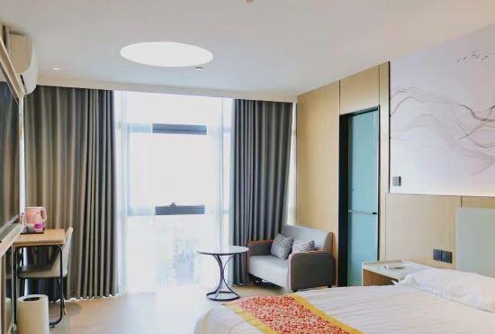 Huigui Hotel (Shanghai Bao'an Highway Subway Station)