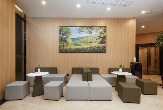 Гостиница GreenTree Inn Express Hotel (Shanghai Cao'an Road Dingbian Road Subway Station)