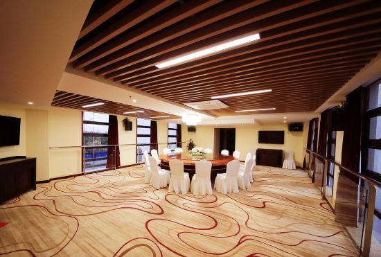 Гостиница SHANGHAIGUANGFULINHOTL