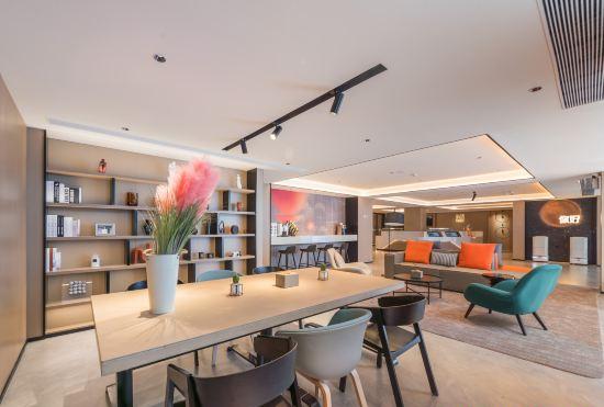 Hello Hotel (Qingdao Taitung Pedestrian Street Branch)