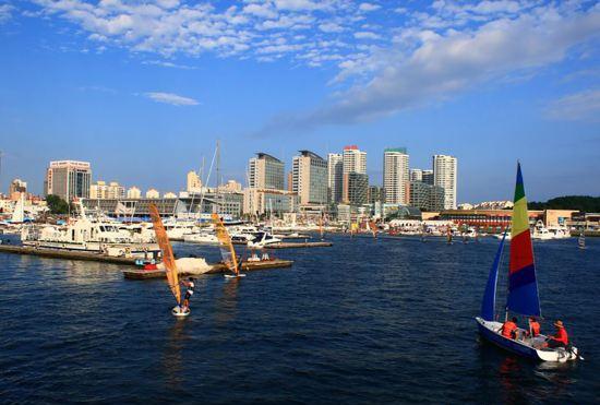 Kunlun Heyue Resort Hotel (Qingdao Olympic Sailing Center, May Fourth Square)