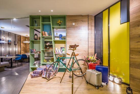 Atour Light Hotel  CBD Qingdao