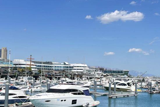 Atour S Hotel, Wheat Island, May Fourth Square, Qingdao