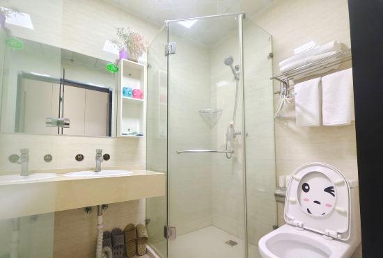 Rujia Huayi Hotel (Second Affiliated Hospital of Nanjing University of Finance and Economi