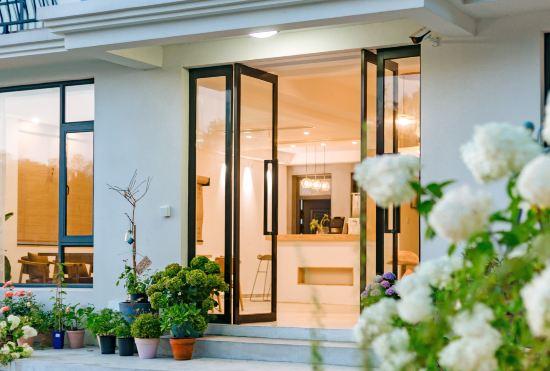 Hotel Zhujiari floating home