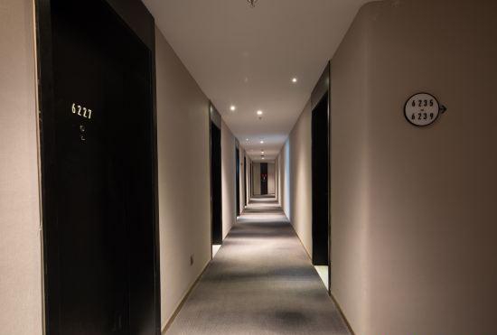 Гостиница Qingju Hotel Shenzhen Nanshan Nanyouxi Metro Station