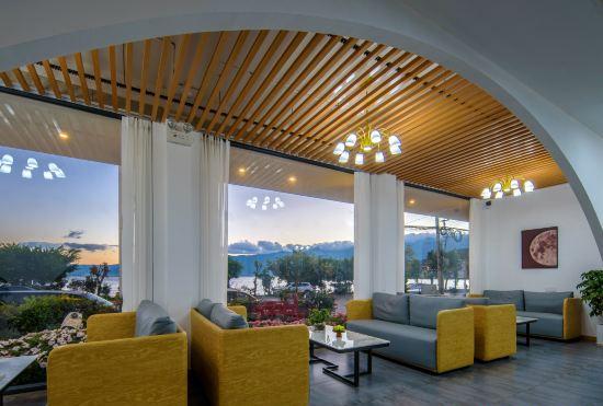 Гостиница Dali erhai Sixiang Qingyi Seaview Inn