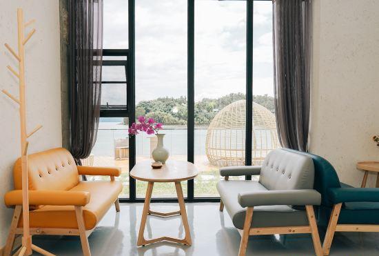 Гостиница Migratory Bird Lake View Inn