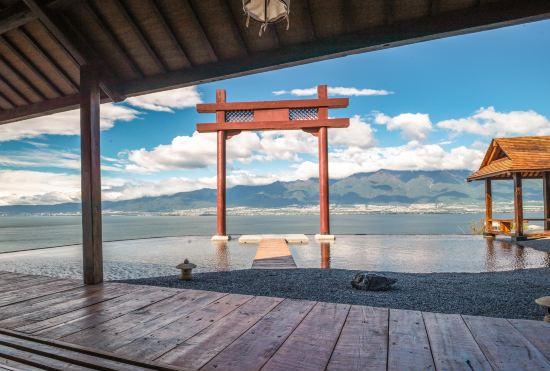 Гостиница Cliff Seaview Hotel, Innkyo, Greence