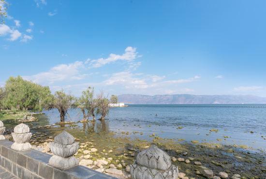 Гостиница Dali Erhai Shangchun Seaview Designer Hotel