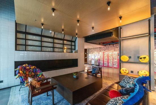 Xi 'an Moxy Hotel (Qujiang Big Wild Goose Pagoda store)