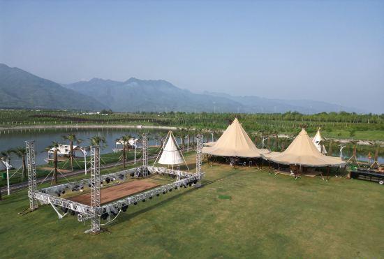 Гостиница Overbridge Lake RV Resort
