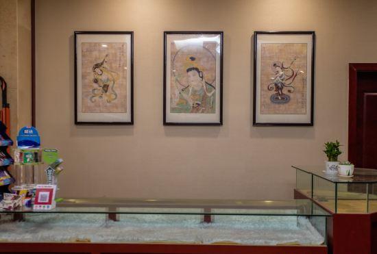 Гостиница Dunhuang Tianhewan Hotel (Danghe Fengqing Line Branch)