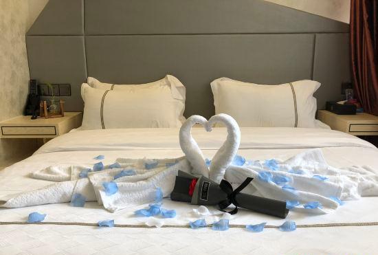 Гостиница Jinfeng Hotel (Zhuhai Lovers Middle Road Opera House Branch)