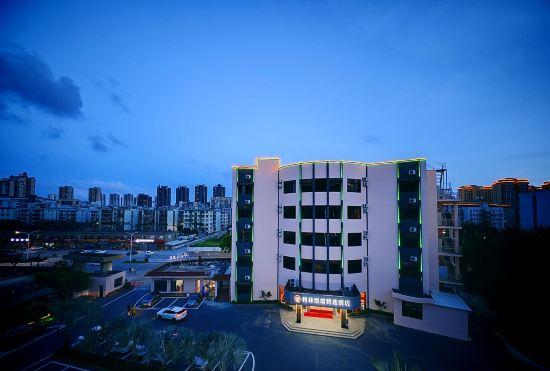 Green Carrey Select Hotel