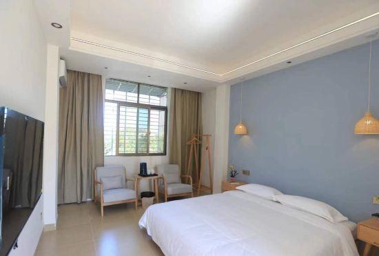 Hotel Lingshui Yinanwan Homestay (Nanwan Monkey Island Branch)