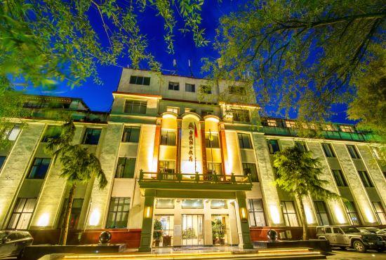 Hongshan Oxygen Fuyuan Hotel (Potala Palace Plaza)
