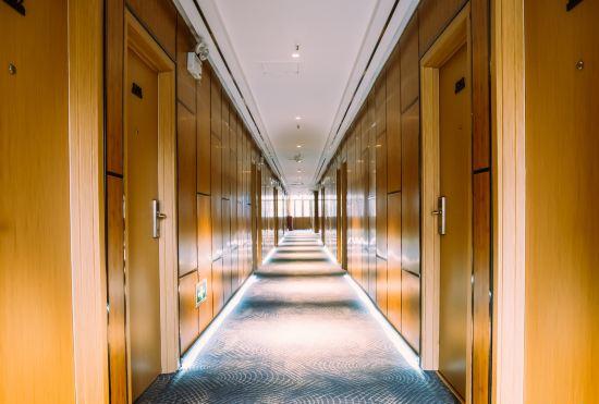 Гостиница Super 8 Hotel (Taiyuan South Inner Ring Caida Beixiao Branch)