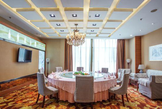 Гостиница Jinan Zhangqiu Inzone Garland Hotel
