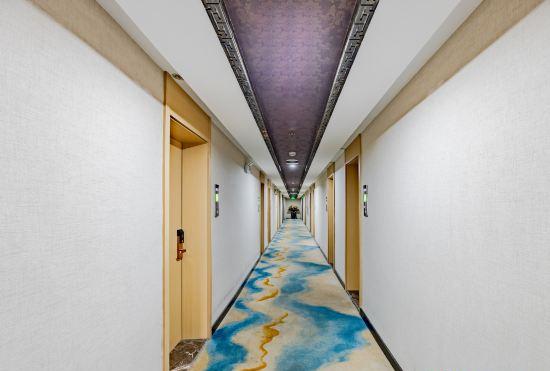 Гостиница Ruibaiyun Hotel (Anqing Wuyue Plaza Open University Branch)