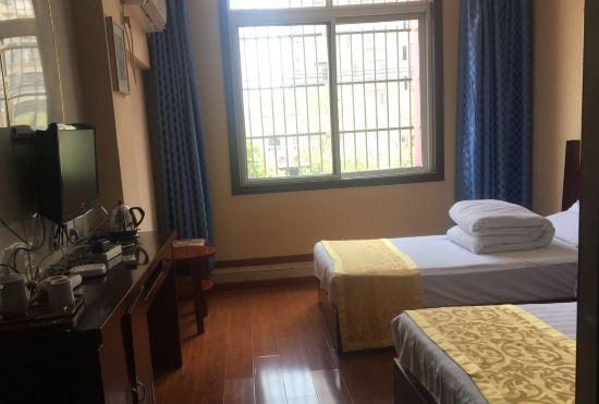 Гостиница Anqing Phoenix Express Hotel
