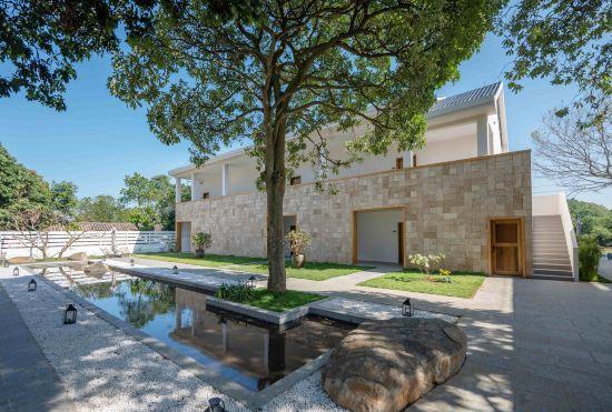Гостиница Weizhou Xingsu Wild Luxury Yard (Weizhou Island North Shore Shell Beach Branch)