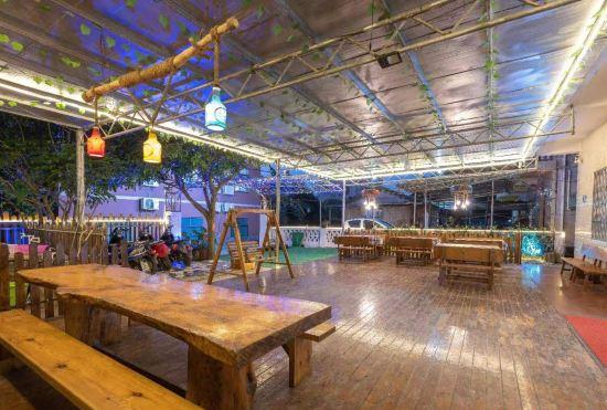 Гостиница Weizhou Island Xinya Juzhu B&B (Nanwan Street Shiluokou Beach Scenic Area)
