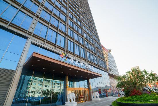 Changchun Skyscraper Century Hotel