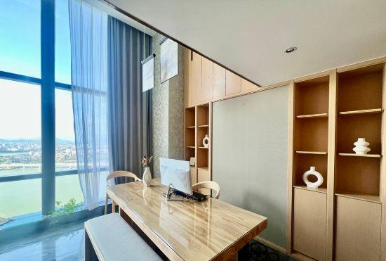 Гостиница Beautiful loft homestay overlooking Hanjiang River on the banks of the peninsula