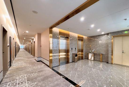 Гостиница HEYUE TANKS HOTEL