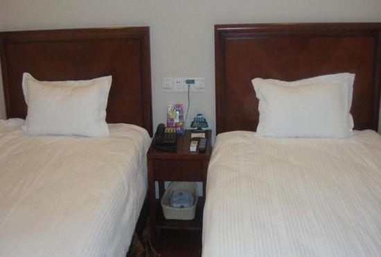 Гостиница Foshan Weide Hotel (Gaoming Rt-Mart)