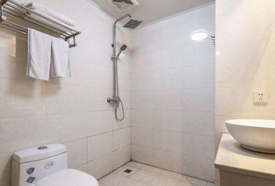 Гостиница Hello Light Hotel（Danyang Golden Eagle World）