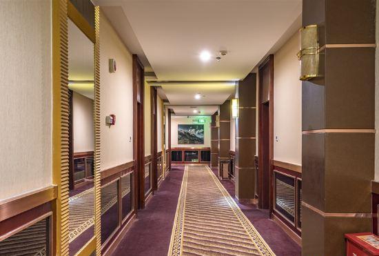 Гостиница Jinting Chain. Via Boutique Hotel (Deyang Moore Shopping Plaza)