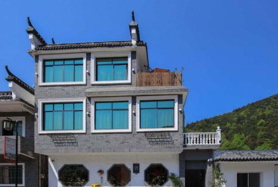 Hotel The Colorful House