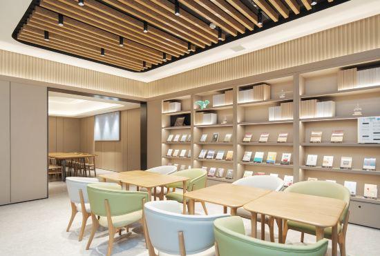 Гостиница JI Hotel (Pingliang Jinghai Lidu Branch)