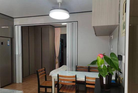 Гостиница Seaview Inn at the end of the season (Cuiyuan Middle Road)