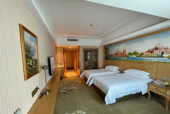Vienna  Hotel(Wuhan Zhuyeshan Subway Station)