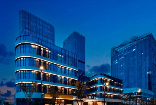 Гостиница Radisson Red Wuhan Optics Valley Science & Technology Exhibition Center Grand Joy City