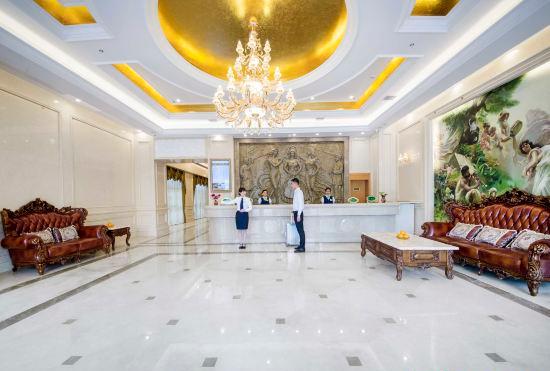 Гостиница Vienna Hotel (Wuhan Wuhu Gaoche Subway Station)
