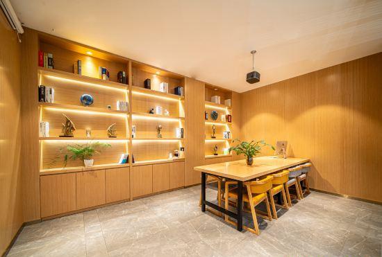 Гостиница Starway Hotel (Xinyang Railway Station)