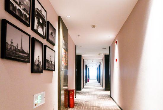 Гостиница Campanile（Yueyang Tower Hotel)