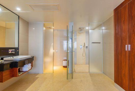Гостиница Zhanjiang Yinglun Holiday Hotel (Mazhang High Speed Railway Station Shop)