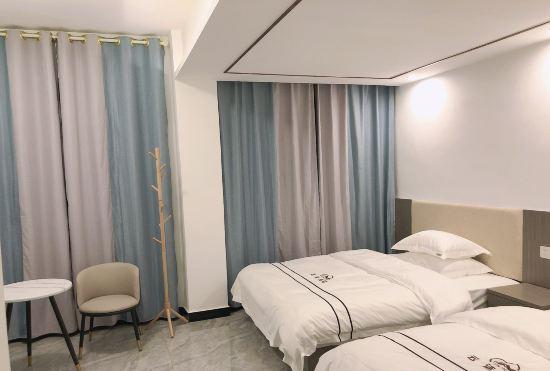 Гостиница Zhaotong Yunmo Hotel