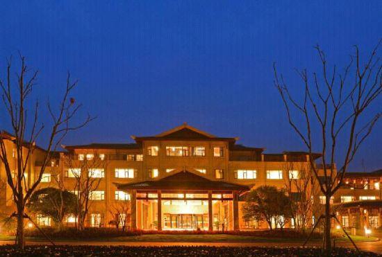 Гостиница Swan Lake Resort Hot Spring Jiangba