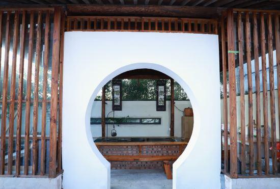 Гостиница Jinyun Qiushan Banshe (Xiandu Scenic Spot)
