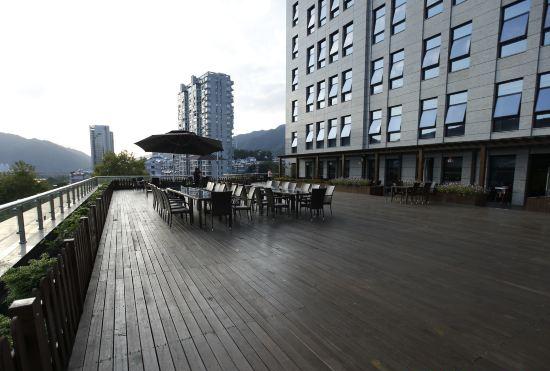 Гостиница Jiande Xin'anju Kaiyuan Mingting Hotel